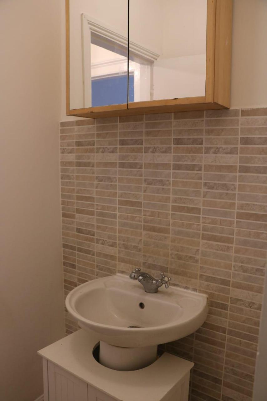 Victoria Style Flat Near Victoria Station Daire Londra Dış mekan fotoğraf