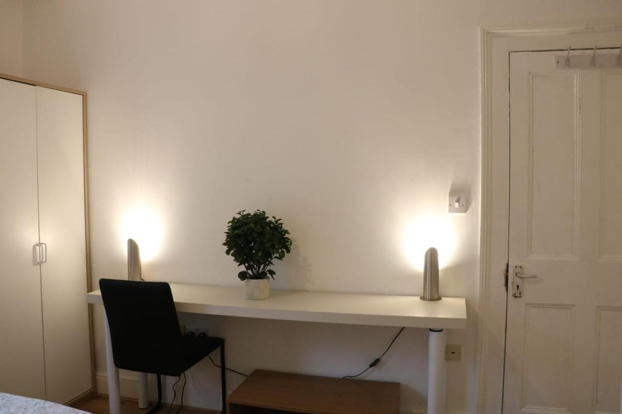 Victoria Style Flat Near Victoria Station Daire Londra Dış mekan fotoğraf