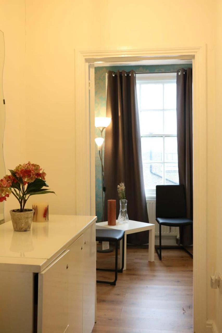 Victoria Style Flat Near Victoria Station Daire Londra Dış mekan fotoğraf